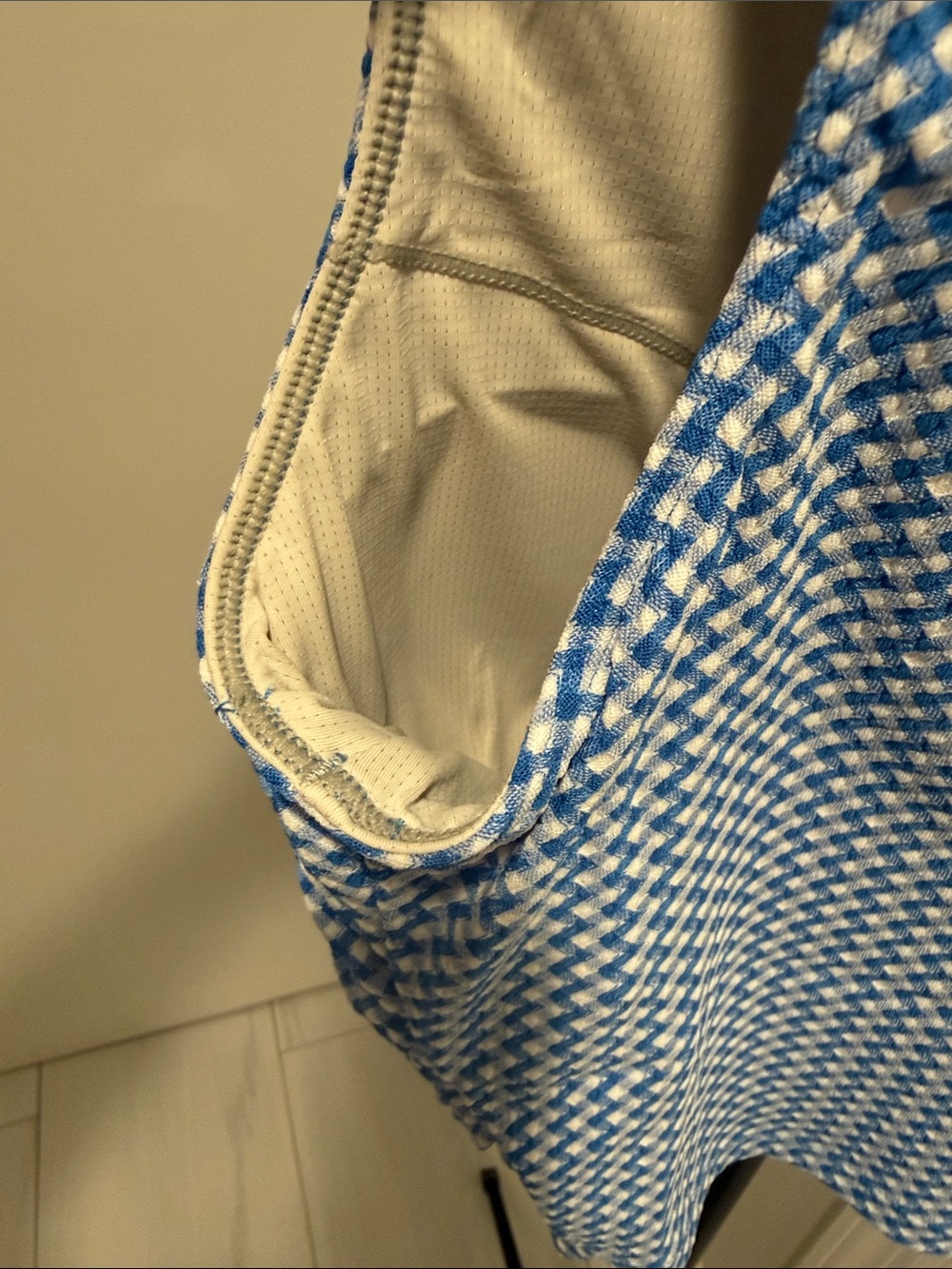 Halara Softlyzero Airy Blue Gingham Sleeveless Tank Top Built In Bra Size XS NWT - Picture 6 of 7